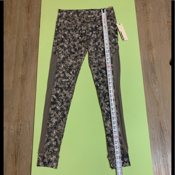 NWT🍀Mono B High Rise Mesh Yoga Pants Stirrup Leggings Active Wear - Picture 9 of 11